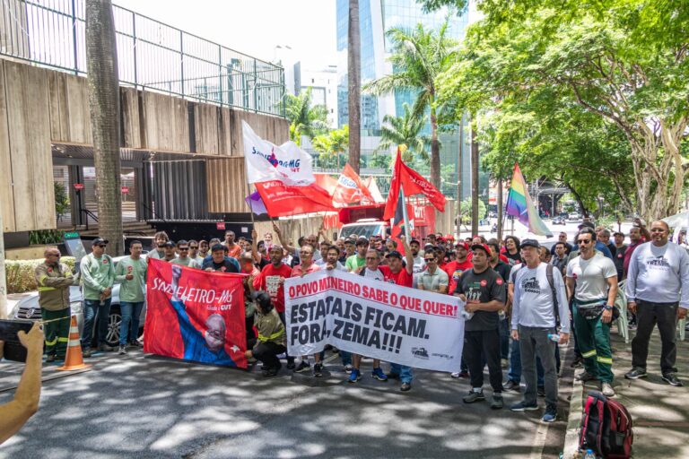 Leia mais sobre o artigo Nota de solidariedade aos trabalhadores da Cemig, ao Sindieletro-MG e à CUT Minas frente às práticas antissindicais da gestão de Romeu Zema