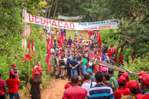 Leia mais sobre o artigo NOTA | Pelo direito à terra e contra o autoritarismo: em defesa da ocupação do MST em Lagoa Santa (MG)