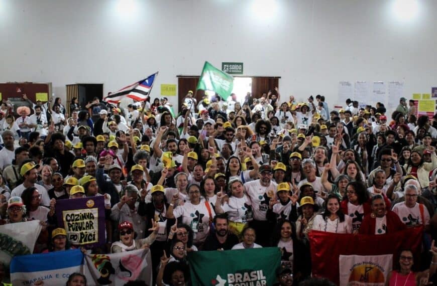 Carta do Movimento Brasil Popular ao Povo Brasileiro: organizar as lutas comunitárias e construir o Projeto Popular para o Brasil
